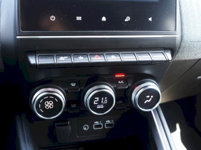 Renault Clio 1.0 TCe Techno X-Tronic